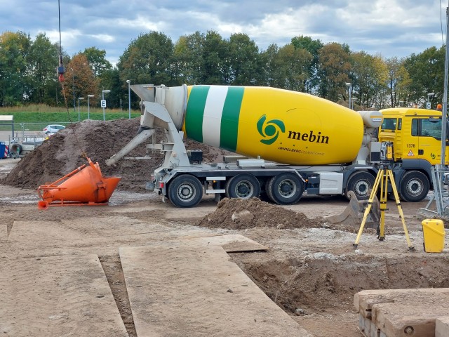 Lossen in een kubel
